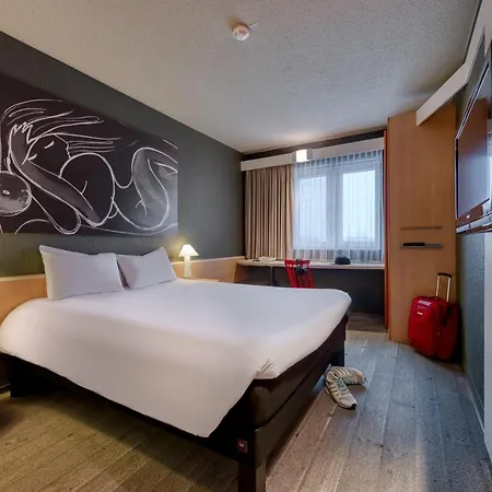 Ibis Parkstadt Schwabing Hotel 3*