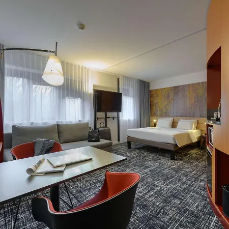 Hotel Novotel Parkstadt Schwabing 4*