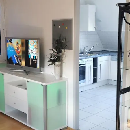 Grosszuegige Sehr Ruhig Apartment