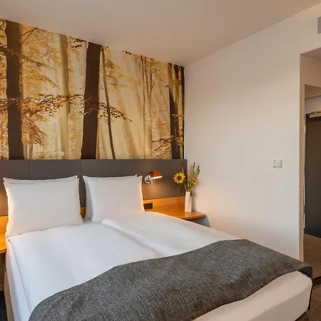 - Leuchtenbergring By Ihg Munich