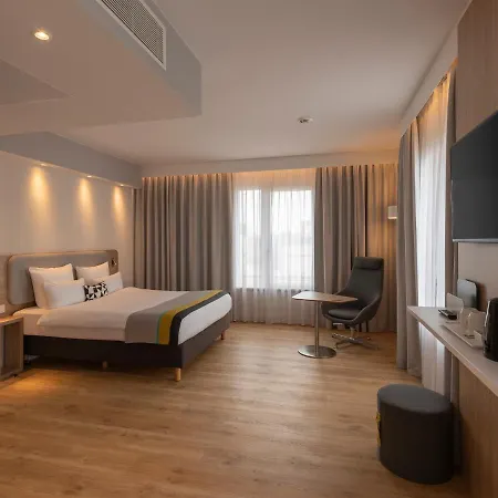 Express - East By Ihg Hotel
