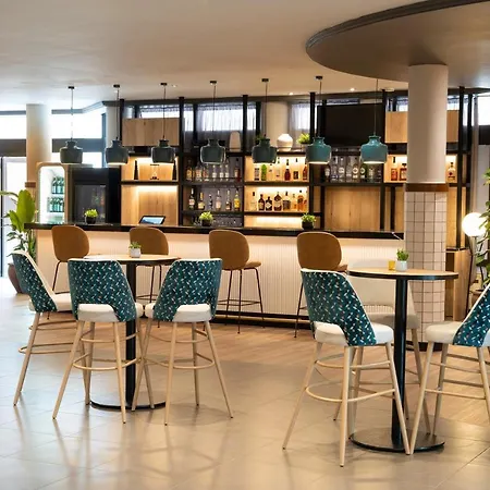 Hotel Center Affiliated By Melia 4*