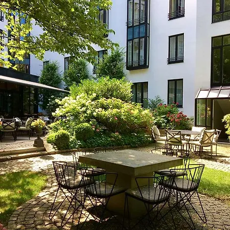 Palace Hotel