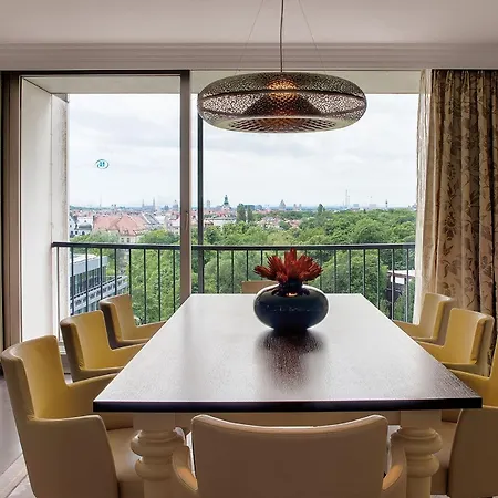 Hilton Park 4* מינכן