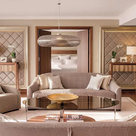 Hilton Park Hotel 4*