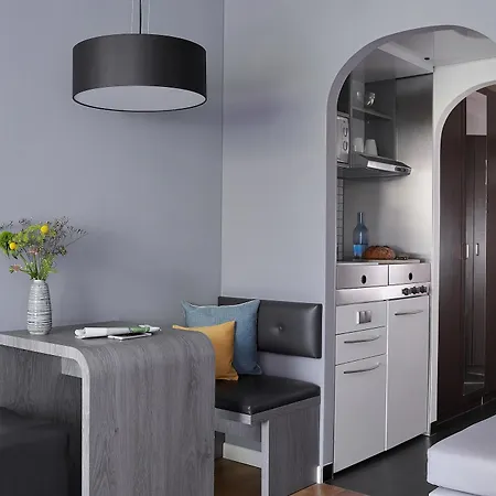 Living Am Olympiapark Apart Otel