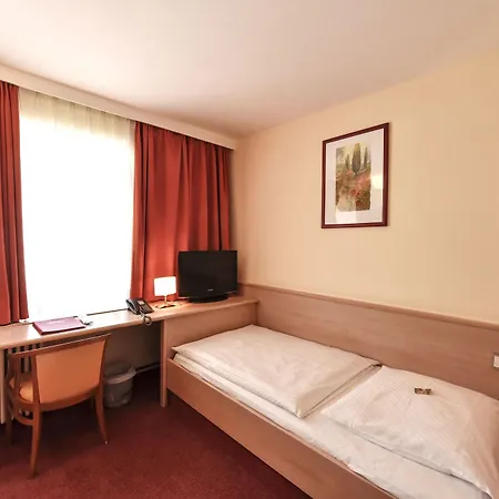Hotel Adria Munich
