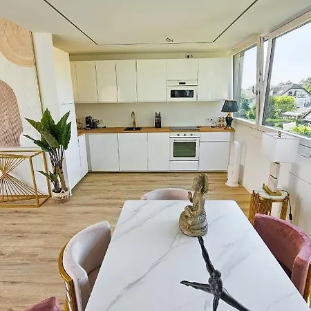 Apartment Luxus Dachgeschoss 80m² Munich