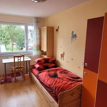 Homestay Helle, Ruhige In Der Nahe Von Bmw Und Olympiapark