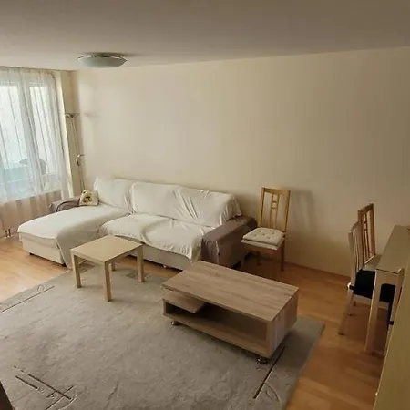 Homestay Helle, Ruhige In Der Nahe Von Bmw Und Olympiapark Munich