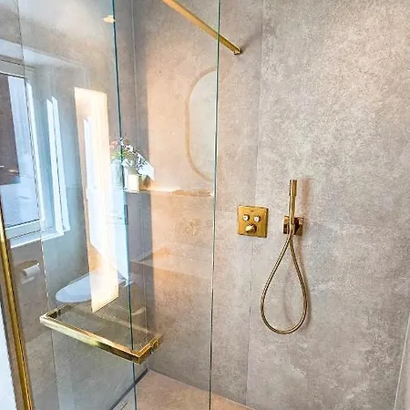 Luxus Neubau 65m² City Wohnung: R Apartment *