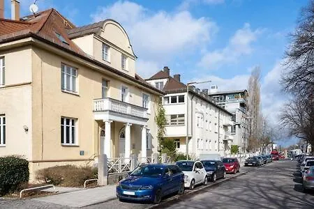 2bedroom In Historic Near Nymphenburg Palace Apartment Munich