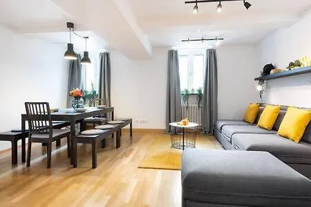 Marienplatz 2 Bedrooms Living Kitchen München