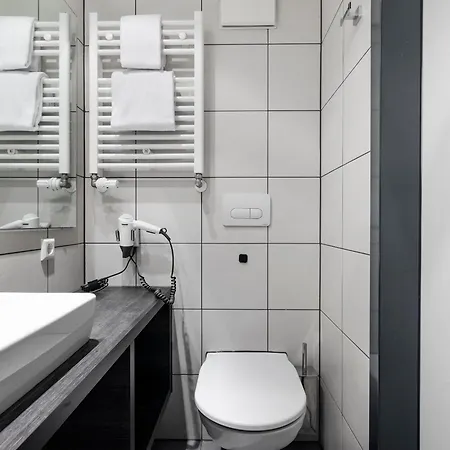 Numa Viktoria Munich