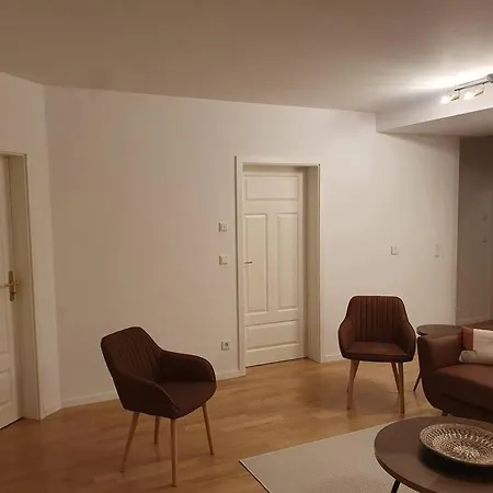 Apartment Helle 3 Souterrainwohnung In Einem Neubau-villa