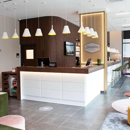 Hotel Hampton By Hilton Center East 3*