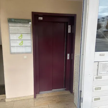 Apartment Mit Garagenparkplatz An U-bahnstation