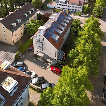 Kriemhild Am Hirschgarten Hotel 3*