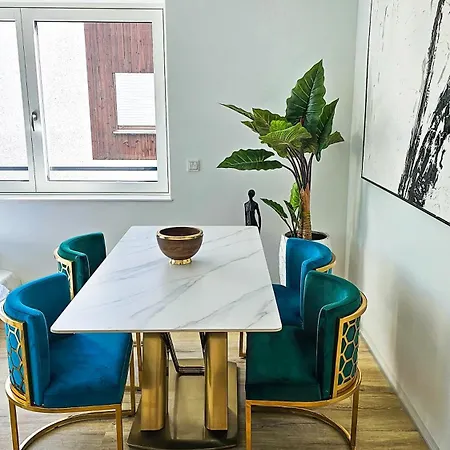 Apartment Luxus Neubau 65m2 - L