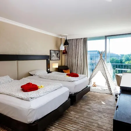 Hilton Park מלון