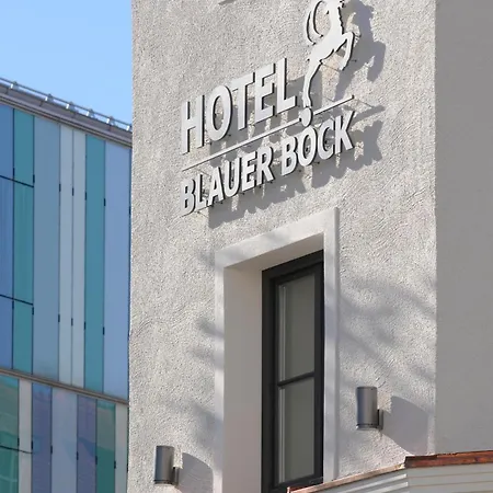 מלון Blauer Bock 3*
