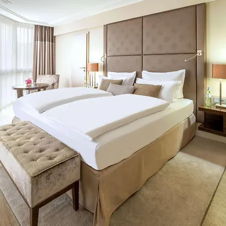 Pullman Отель 4*