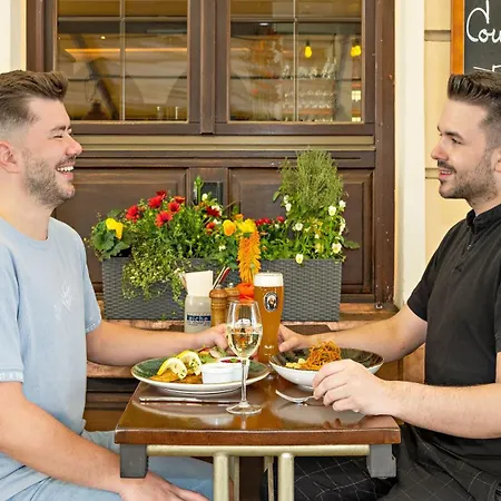 Hotel Deutsche Eiche 3*