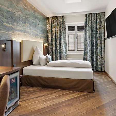 Deutsche Eiche 3* Munich