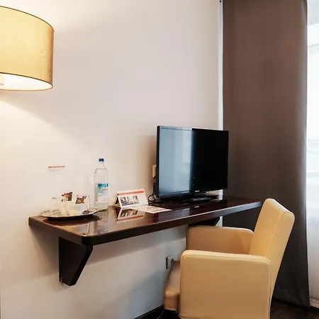 Helvetia Center 3* Munich