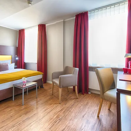 Leonardo Center 4*