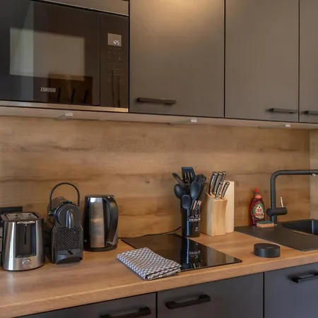 Sweethome - Super Zentral Und Modern, Kueche, Wifi Appartamento