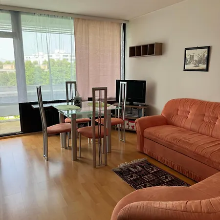 Humo Apartment