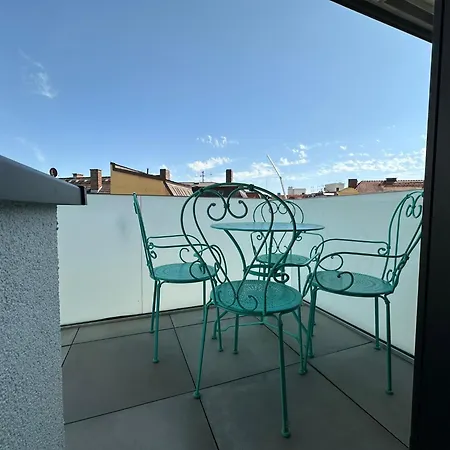 5 Min Walk From The Oktoberfest - Entire
