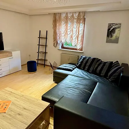 Apartment Erdgeschosswohnung Neben Schloss Blutenburg Mit Privatem Garten *
