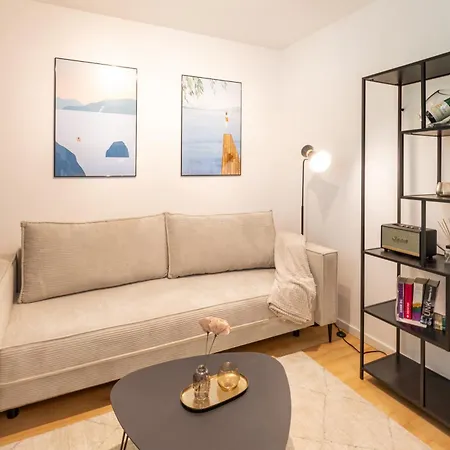 Sweethome - Kueche, Stellplatz, Wlan, Naehe S-bahn Apartment
