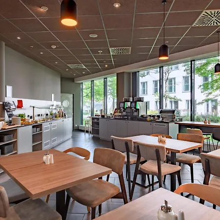 Ξενοδοχείο Novotel Parkstadt Schwabing 4*