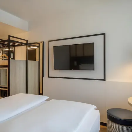 Center Affiliated By Melia 4* München