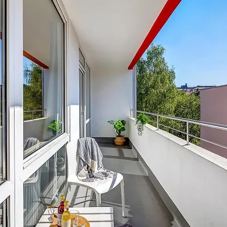 2br In Schwabing- What'app - 0034-635-520-036 - For Reservations! Apartment