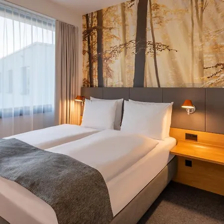 Hotel - Leuchtenbergring By Ihg