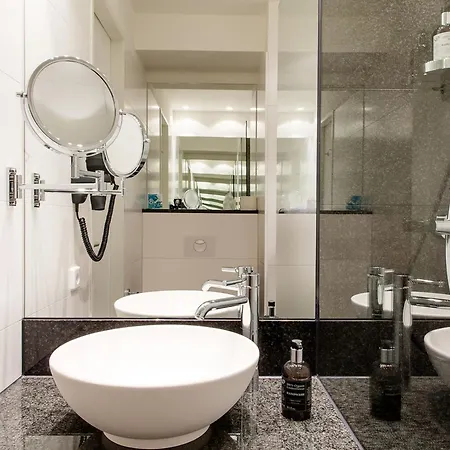 One Muenchen-olympia Gate 3*