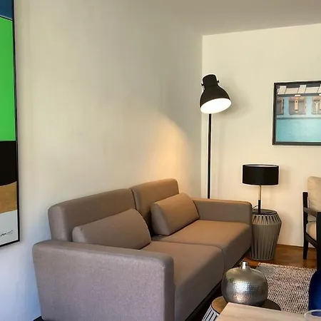 2 Br- New, Cozy For 5 People Munich