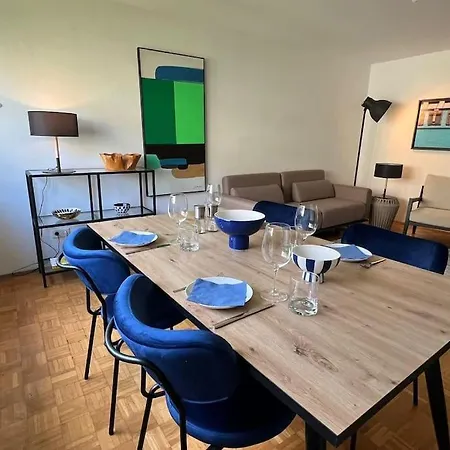 Apartment 2 Br- New, Cozy For 5 People *