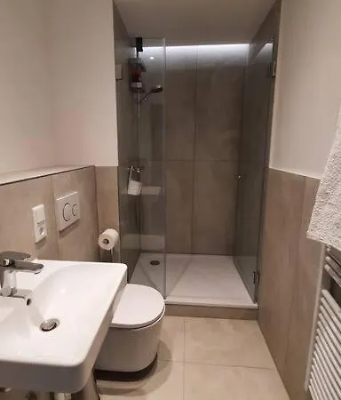 2 Br- New, Cozy For 5 People Munich