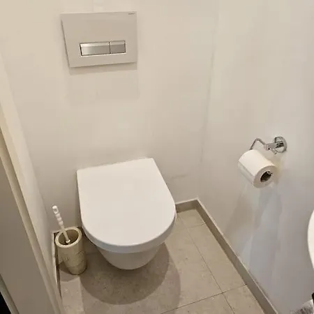 Apartment Bright, Comfy Flat, Location *