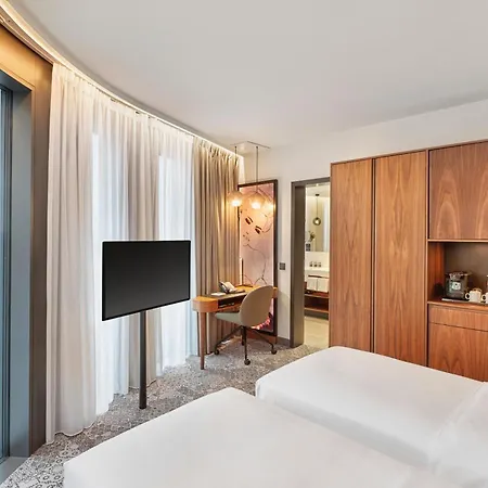 Hyperion Hotel
