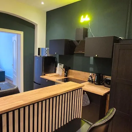 Large 110 Qm In Very Cetral Location 1 To 12 Guests Апартаменты *
