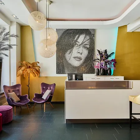Leonardo Boutique 4*