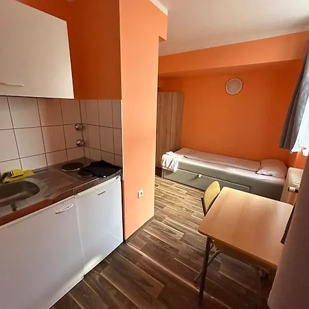 Budget Station Apartmenthostel Sen 14 Appartamento *