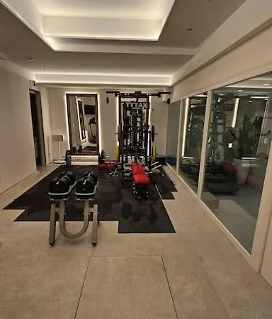 Ug Neubau - Pool, Gym, Sauna, Zweites Bad Extra Buchbar * München