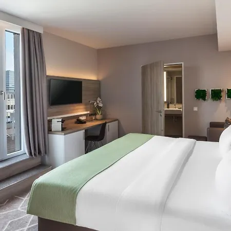 Hotel Express - East By Ihg 3*